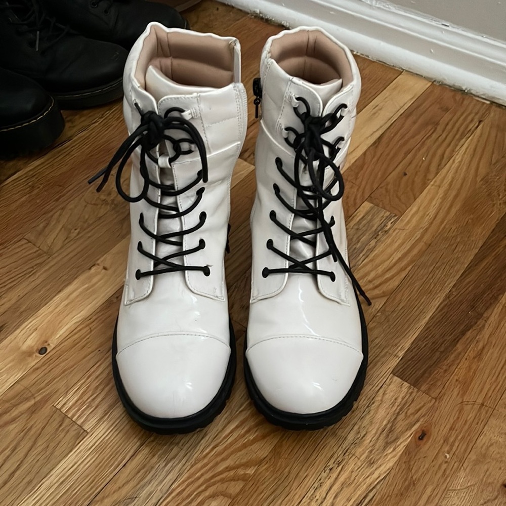 Stuart Weitzman Luge Lexy Boot